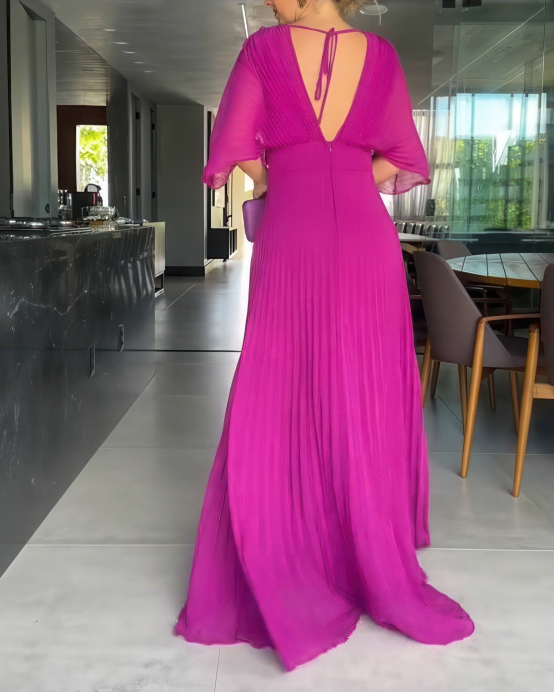 Athena™ - Elegantes Plissee-Maxikleid mit V-Ausschnitt