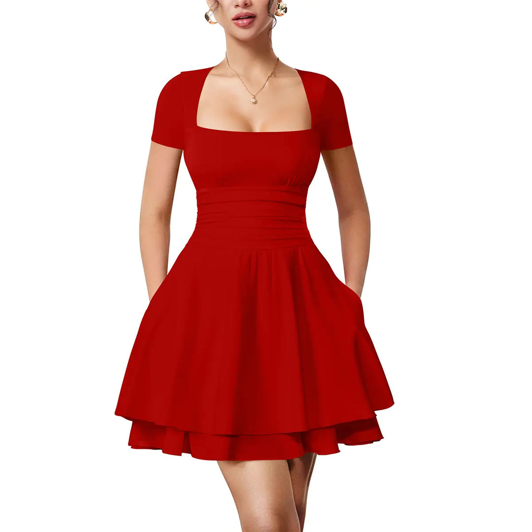 Minikleid – Carré-Ausschnitt mit Rüschensaum - Lifestyle
